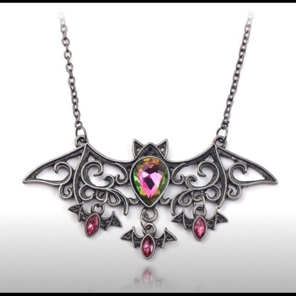 Flying Bat 🦇 dark metal & rhinestone necklace NWB